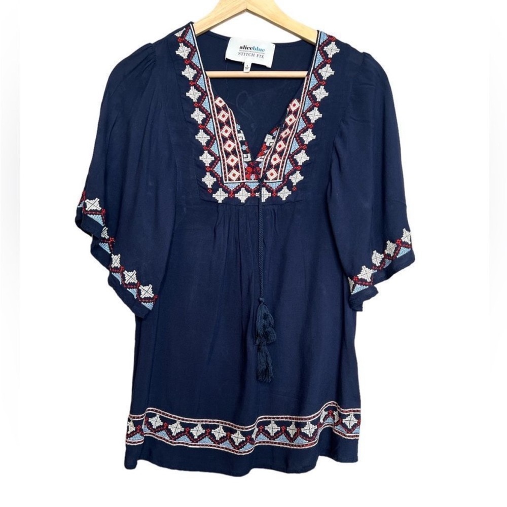 Alice Blue stitch fix embroidered Aztec boho hippie blouse size small tassels